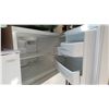 Image 2 : WHITE GE FRIDGE/FREEZER