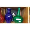 Image 2 : SHELF LOT OF VASES