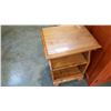 Image 1 : VILAS MAPLE NIGHTSTAND