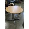 Image 1 : ROUND DINING TABLE