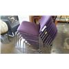 Image 2 : 12 STACKING CHAIRS