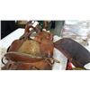 Image 3 : LEATHER SADDLE