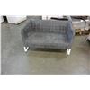 Image 1 : METAL AND MICROFIBER BENCH