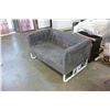 Image 2 : METAL AND MICROFIBER BENCH