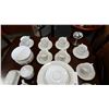 Image 2 : SET OF TIFFANY PORCELAINE CHINA