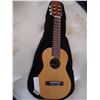 Image 1 : YAMAHA GUITALELE