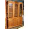 Image 1 : 2 PIECE OAK CHINA CABINET