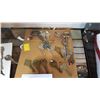 Image 2 : TRAY OF KEYS