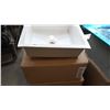 Image 2 : PORCELAIN SINK