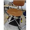 Image 1 : 2 Office Chairs