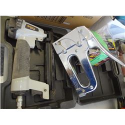 Staple Guns With Staples