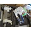 Image 1 : Staple Guns With Staples