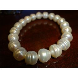 Fresh water pearl braclet