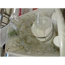 Tub of assorted Glass Wear