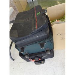 Lot of 3 suitcases