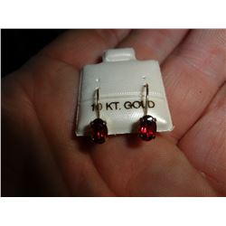 10kt Gold Ear Rings with Garnet