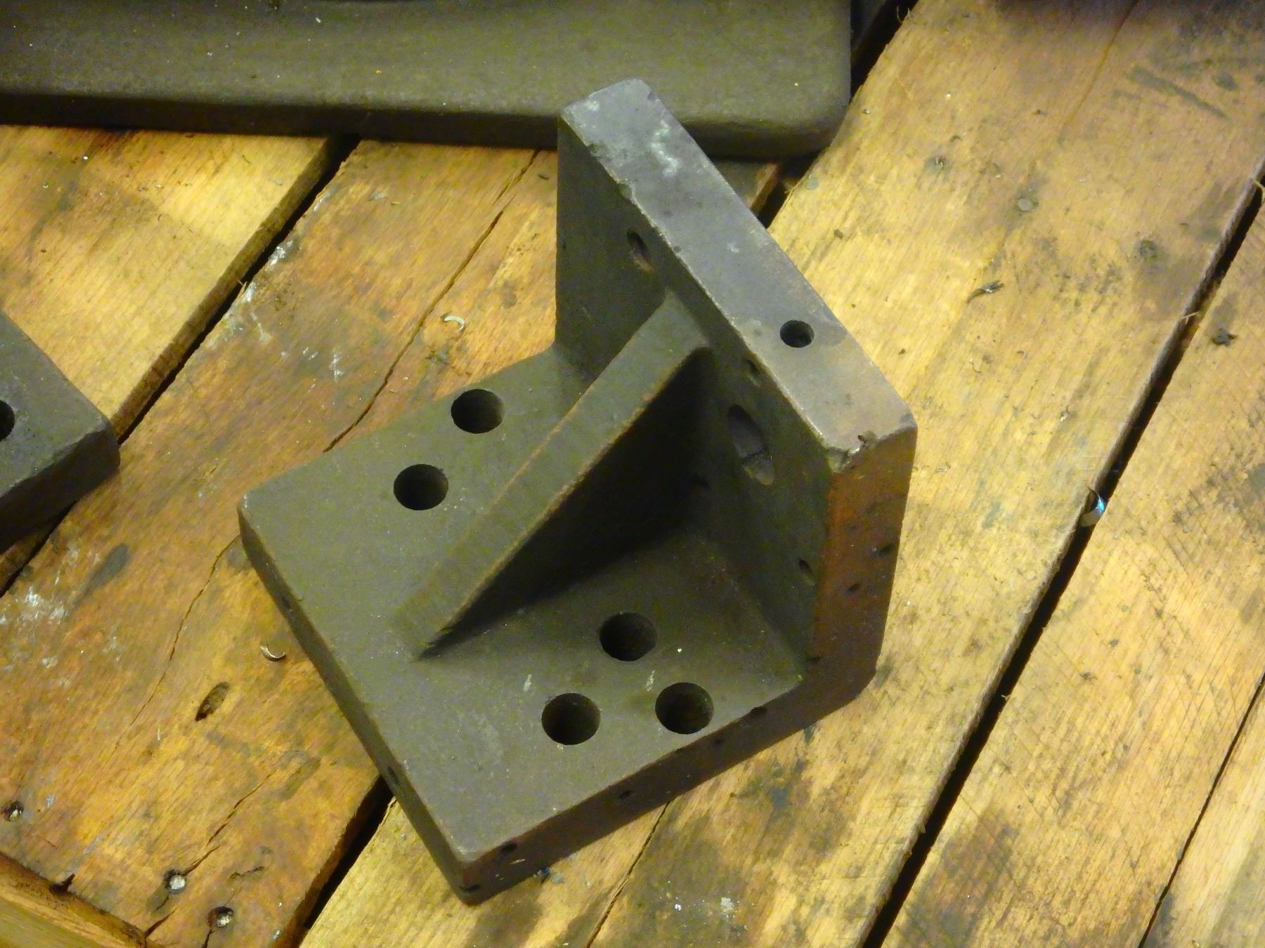 Universal Right Angle Plate 8x10x12 – Precision Ground Semi-Steel, CME URAP-81012