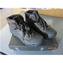 New Merrell Overlook 6 Ice + Hikers / mens size 8