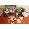 Image 1 : Box of Misc Household Items (Lightbulbs, Lights, Cords, Etc)