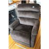 Image 2 : Dark Brown Recliner w/Remote Controls (41” x 34” x 32”)