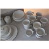 Image 3 : Lot of Matching Dishes