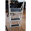 Image 3 : Folding Chair and Step Stool