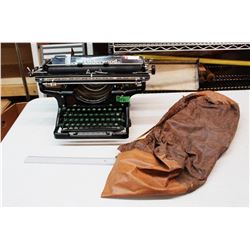 Vintage Underwood Type Writer