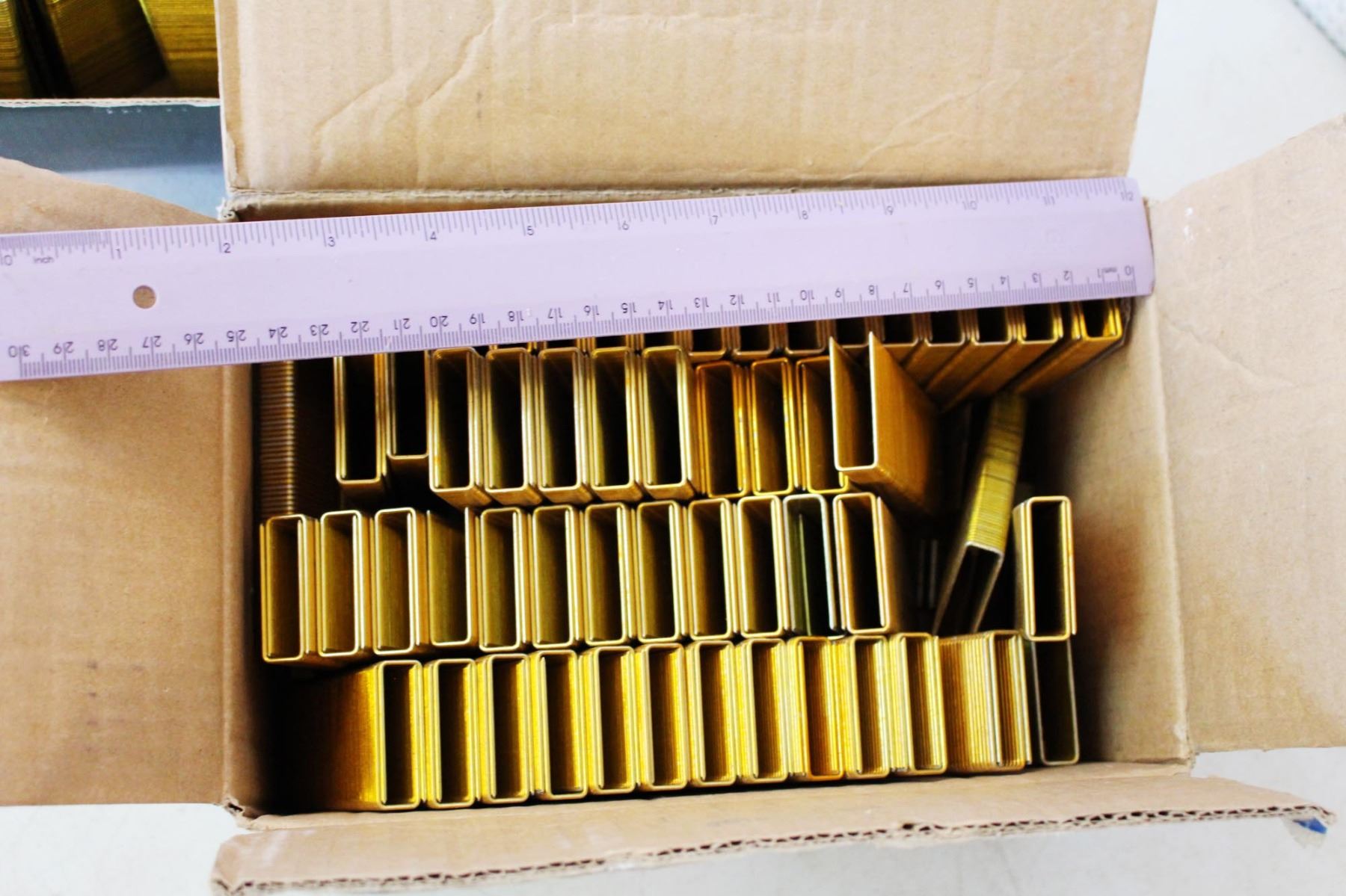 1/2"X11/2" Galvanized Staples and 12mmX38mm Leg BCS Style Medium Crown