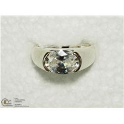 29) SILVER CUBIC ZIRCONIA RING