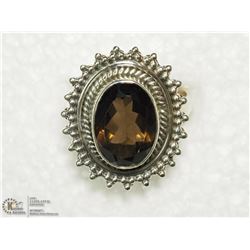 31) SILVER QUARTZ RING