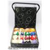 Image 1 : SET OF POOL BALLS WITH TRIANGLE.