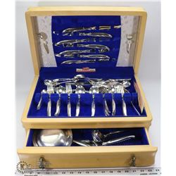 1847 ROGERS BROS SILVERWARE SET IN CASE