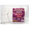 Image 1 : 1LB BAG OF 100% ACRYLIC YARN WHITE