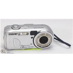 SONY CYBERSHOT CAMERA - 4.1 MP W// MPEG MOVIE &
