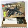 Image 1 : VINTAGE AMT AV-8B HARRIER II - 1/72 PLANE MODEL