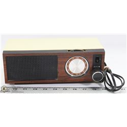 VINTAGE RCA RADIO MODEL #RZC221Y "WORKS"