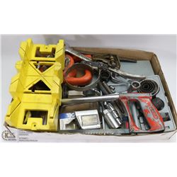 FLAT OF ASSORTED TOOLS