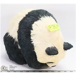 STRAW PANDA SHELF SITTER