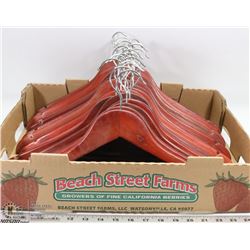 FLAT OF WOOD COAT HANGERS