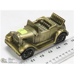 DECORATIVE METAL CAR