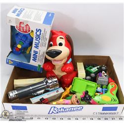 FLAT OF VINTAGE TOYS AND MORE