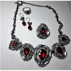 14 - RED & CLEAR CRYSTAL SUITE