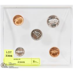 CENTENNIAL COIN SET IN GLASS INCL SILVER LYNX