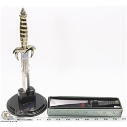 NEW IN BOX STAINLESS STEEL KNIFE WITH COLLECTOR