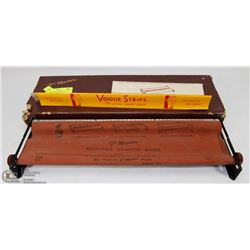 VINTAGE V-MASTER CIGARETTE MAKE W ORIGINAL PAPER