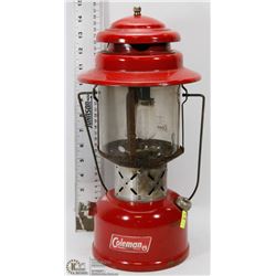 VINTAGE COLEMAN LANTERN