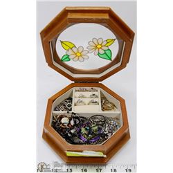 SMALL WOOD AND GLASS JEWELRY BOX WITH CONTENTS