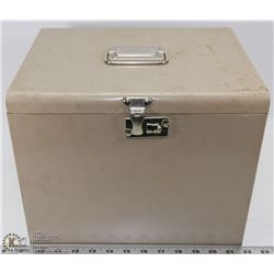 METAL FILE BOX W ITH KEYS