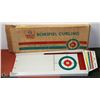 Image 1 : VINTAGE WHITE ROSE TABLE TOP CURLING GAME