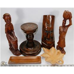 FLAT OF WOOD CARVED DECORATIONS